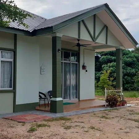 Homestay Melaka Kiut Exterior photo